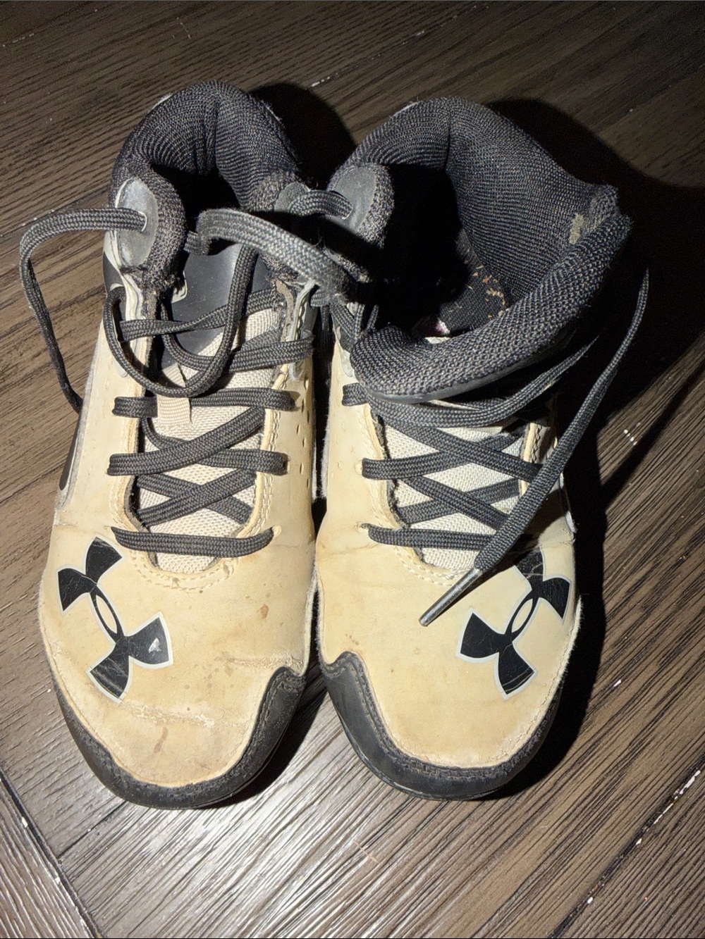 Under Armour Kids Tan and Black Baseball Cleats